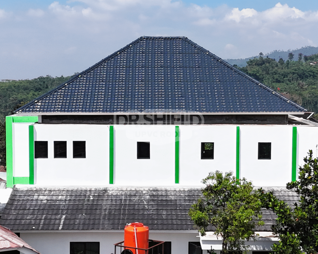 Pemasangan Atap UPVC DR.SHIELD RF 960 Tile ASA pada Puskesmas Sukasari