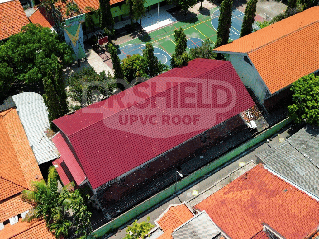 atap sekolah SMPN 36 Surabaya menggunakan genteng UPVC DR.SHIELD